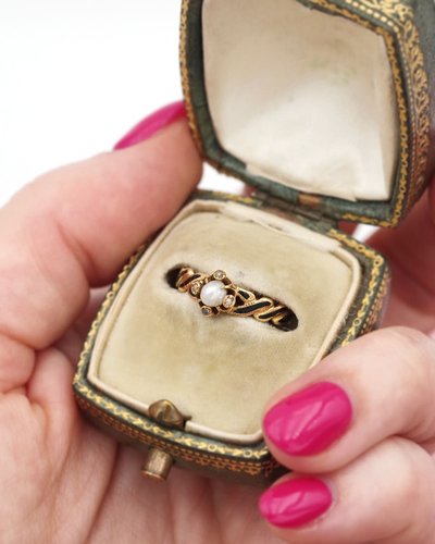 Anello in smalto nero con perle e diamanti in oro 18 ct, anello Napoleone III, perla fine, diamanti