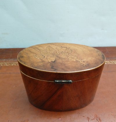 tea caddy.