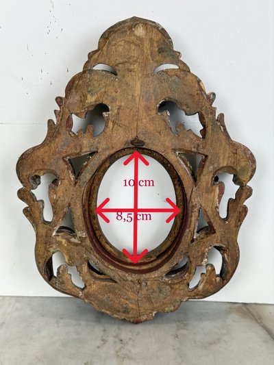 CARVED WOOD AND GILDED OVAL MONOXYLE FRAME FOR PAINTING 10 CM X 8.5 CM