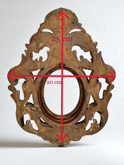 CARVED WOOD AND GILDED OVAL MONOXYLE FRAME FOR PAINTING 10 CM X 8.5 CM