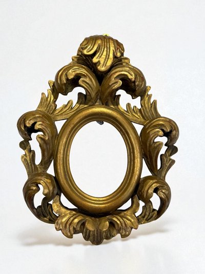 CARVED WOOD AND GILDED OVAL MONOXYLE FRAME FOR PAINTING 10 CM X 8.5 CM
