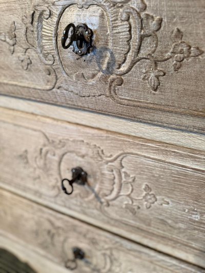 Cassettone Luigi xv Liégeoise della fine del XVIII secolo in rovere naturale