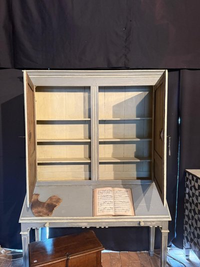 Double corps avec secrétaire et rangement Louis XVI datant du 18e siècle 