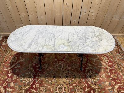 Table de bistro en marbre oval 165 cm!