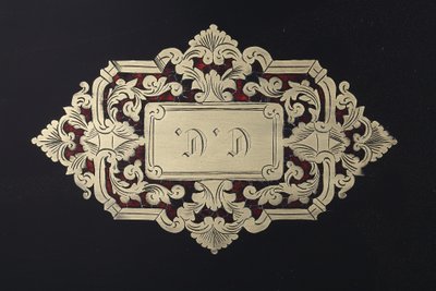 Cave à liqueur Napoléon III en bois d'ébène et incrustations de laiton