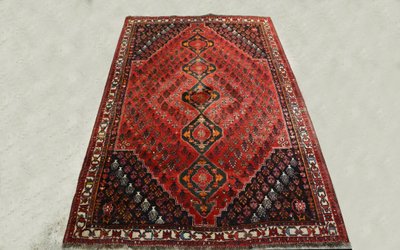 Grande tappeto persiano, XIX secolo, lana (230*223 cm)
