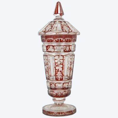 Vase couvert en  verrerie  de Bohème  ht 34cm
