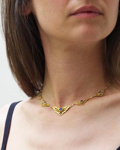 Collana Art Nouveau in oro 18 carati con zaffiri, collana con drappeggio, zaffiri Verneuil, gioielli Art Nouveau, fiore