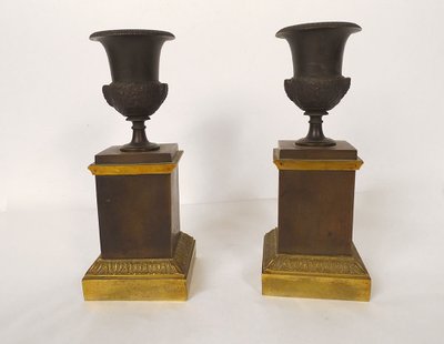 Pair of Empire cassolettes Medici vases bronze angelot Cupid torch 19th century