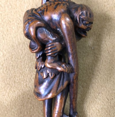JAPON ancien netsuke en buis figurant ASHINAGA TENAGA