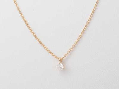collier solitaire en or rose et diamant