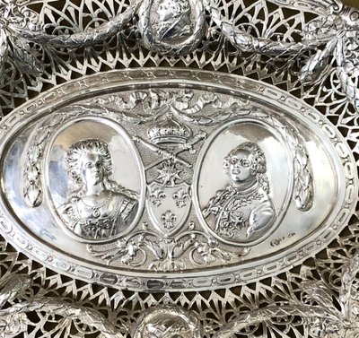 Solid silver basket featuring the royal portraits of Marie-Antoinette and Louis XVI