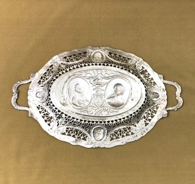 Solid silver basket featuring the royal portraits of Marie-Antoinette and Louis XVI