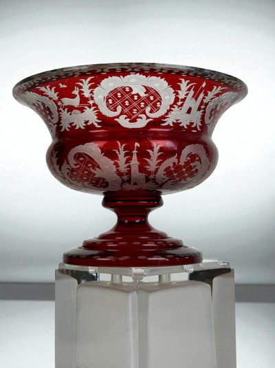 20th CENTURY ROUND CUP IN RED BOHEME CRYSTAL WITH DECORATION OF DEER AND FIREWORKS