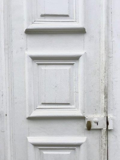Paire De Portes D’intérieur En Chêne Peint, Fin 18ème.
