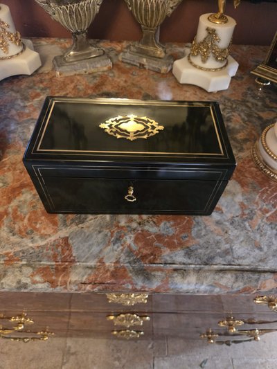 Ointment box in blackened wood and brass, cut crystal and sterling silver.