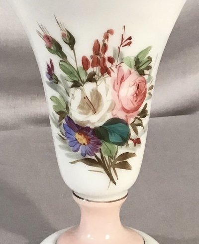 Vaso opalino, fine XIX secolo