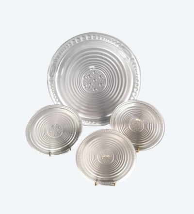1 Dessous De Plat And 3 Dessous De Bouteilles En Verre Dans Le Goût De "verlys", 20th century