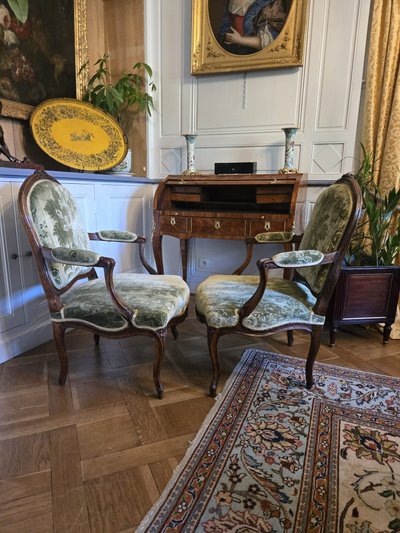 Pair of walnut "à la reine" armchairs, Louis XV period