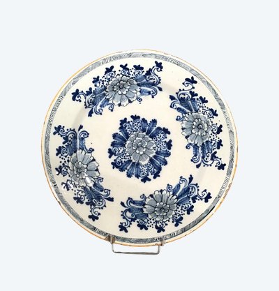 Large Delft Earthenware Dish, 18th Century