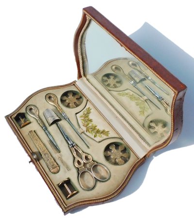Sewing set in late 19th century vermeil with snake motif scissors thimble