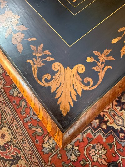 TISCH LOUIS XIV IM HOLLÄNDISCHEN STIL