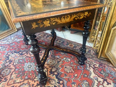TISCH LOUIS XIV IM HOLLÄNDISCHEN STIL