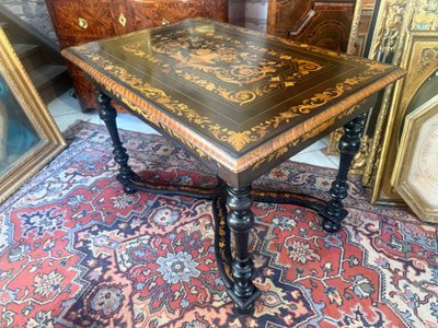 TISCH LOUIS XIV IM HOLLÄNDISCHEN STIL