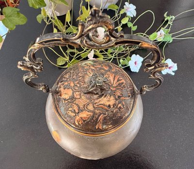 MAGNIFICENT BISCUITS BASKET Montjoye and signed Victor Saglier (1809-1894)