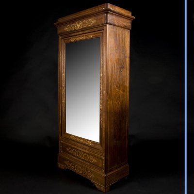 Camera da letto in stile Carlo X con intarsi in legno pregiato, XIX secolo