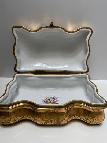 Very large German porcelain box