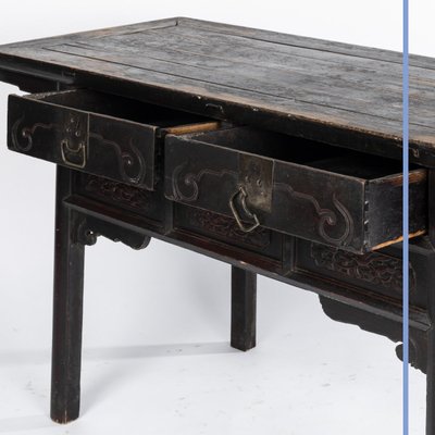 Chine, table console à deux tiroirs en bois sculpté, XIXe
