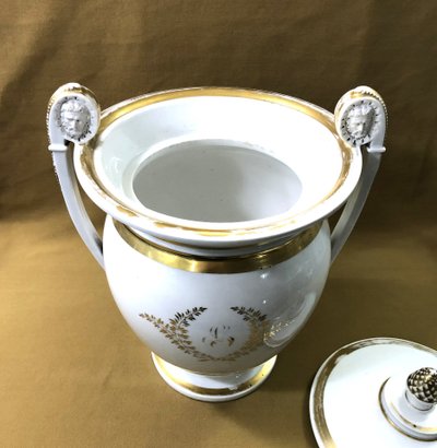 Antico dispenser in porcellana EMPIRE PARIS del XIX secolo