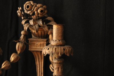 Pair of sconces with gilded wrought-iron flowers, Italy, late 18th c.