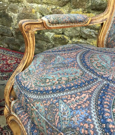 Pair De Fauteuils Cabriolets De Style Louis XV