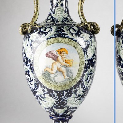 Paire de vases Italien en porcelaine, XIXe