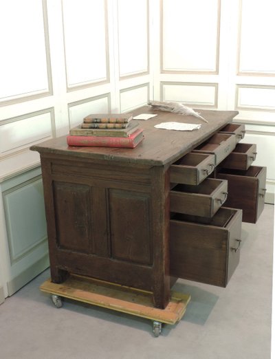 Cassettone da scrivania Luigi XIII di Normandia
