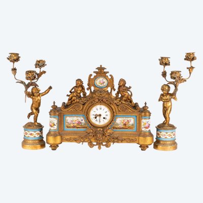 Fireplace mantelpiece with putti in gilded bronze and Sèvres-style porcelain, 19th century