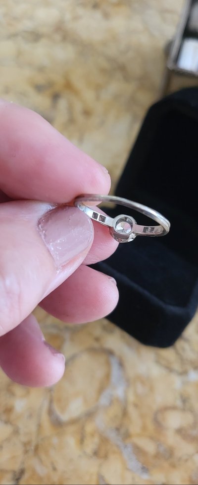 Anello Art Déco in platino con diamanti