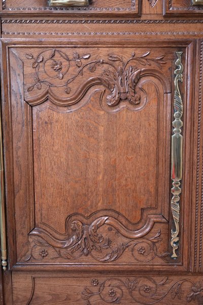 Buffet Bas Normand En Chêne Sculpté