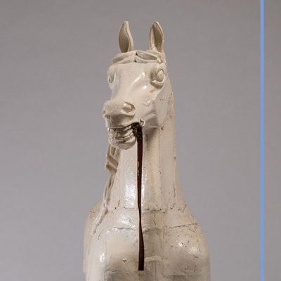 Cheval de manège en bois sculpté et laqué blanc, XXe