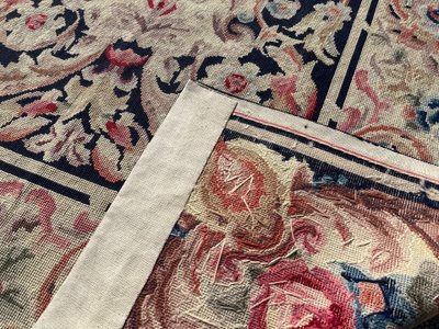 Knotted-stitch carpet from the soap factory