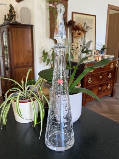 Magnificent Baccarat conical crystal wine decanter