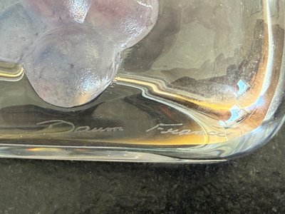 Magnificent oblong vase with pâte de verre decoration signed Daum