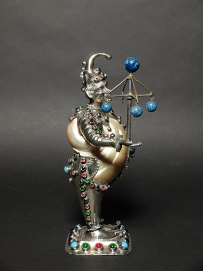 Court jester in mounted shell - Nuremberg, 19th century