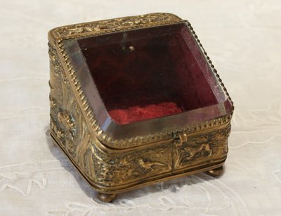 Glass and brass watch holder with hunting scenes, Napoleon III, late 19th century