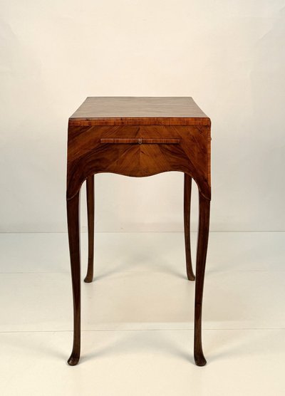 High walnut veneered desk, Veneto, second half of the 18th century