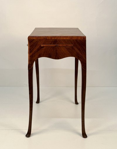 High walnut veneered desk, Veneto, second half of the 18th century