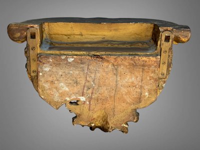 COPPIA DI GRANDI MENSOLE DA PARETE IN LEGNO DORATO E INTAGLIATO DI EPOCA LUIGI XV
