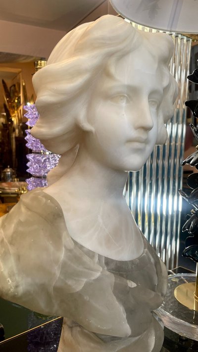 Busto in alabastro, XIX secolo